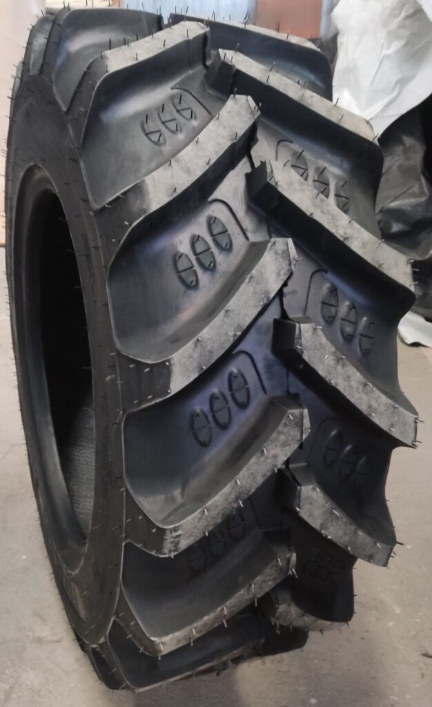Ελαστικά 240/70R16 SWT RADIAL TL